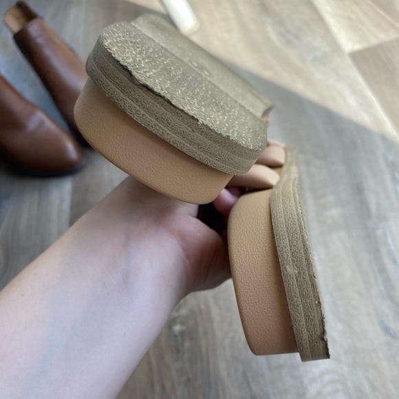 Universal Threads Nude Faux Leather Knot Slide Sandals - Picture 6 of 11